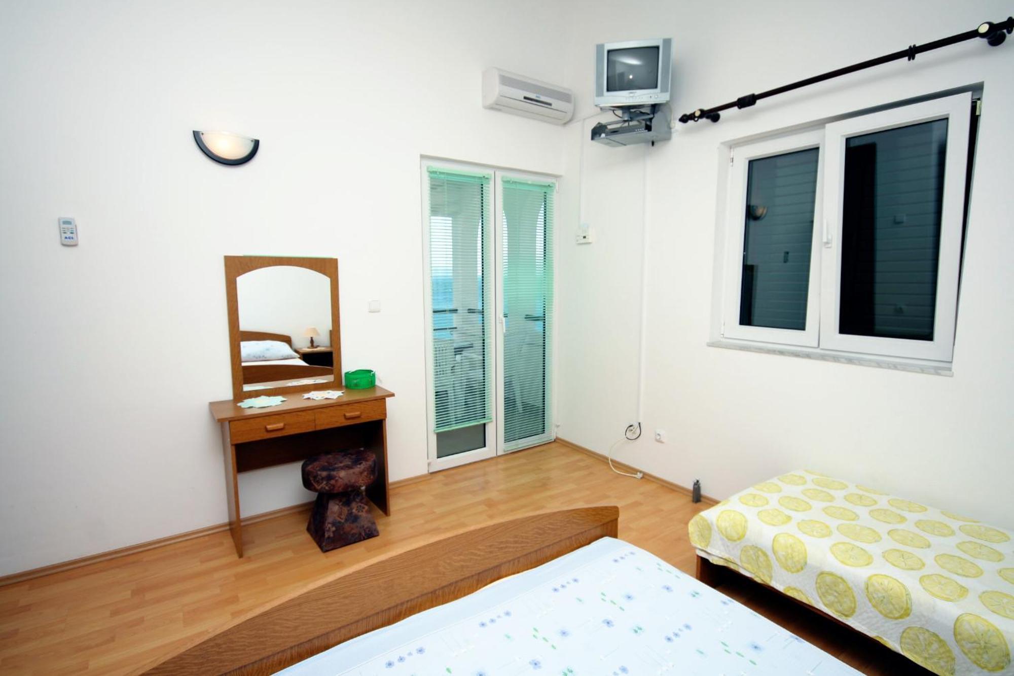 Apartments By The Sea Balica Rat, Omis - 4868 Čelina Room photo